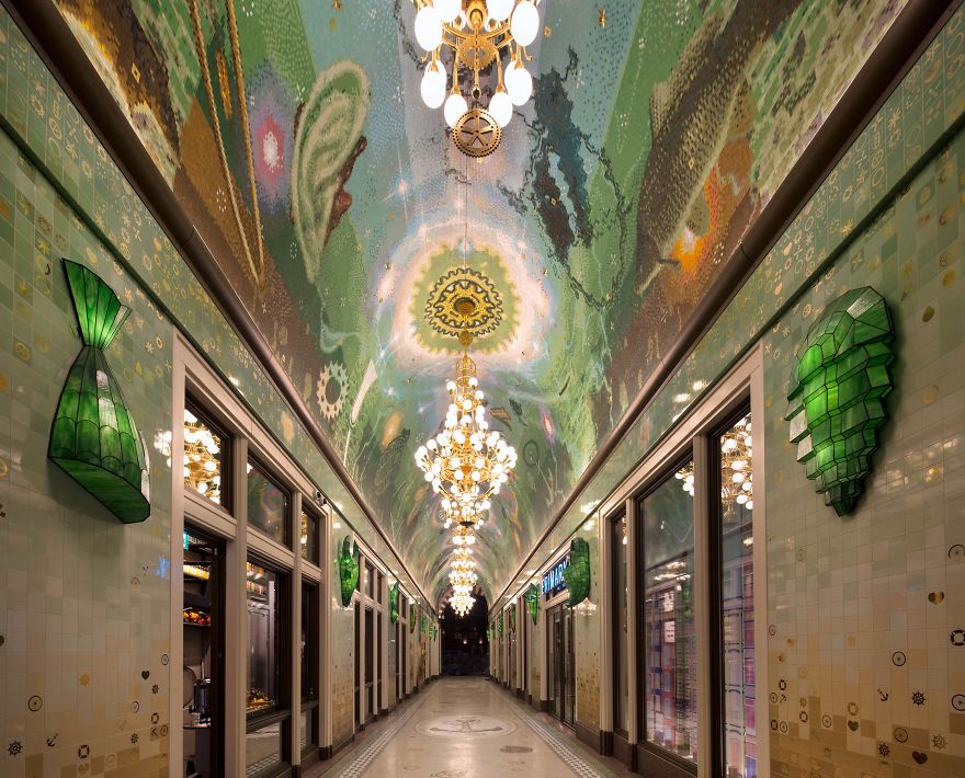 This Large Immersive Artwork Is An Ode To The Canals Of Amsterdam This Large Immersive Artwork Is An Ode To The Canals Of Amsterdam