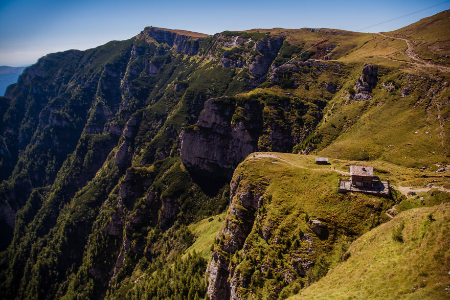 I Take Photos Showcasing The Beautiful Mountain Scenery In My Home Country I Take Photos Showcasing The Beautiful Mountain Scenery In My Home Country