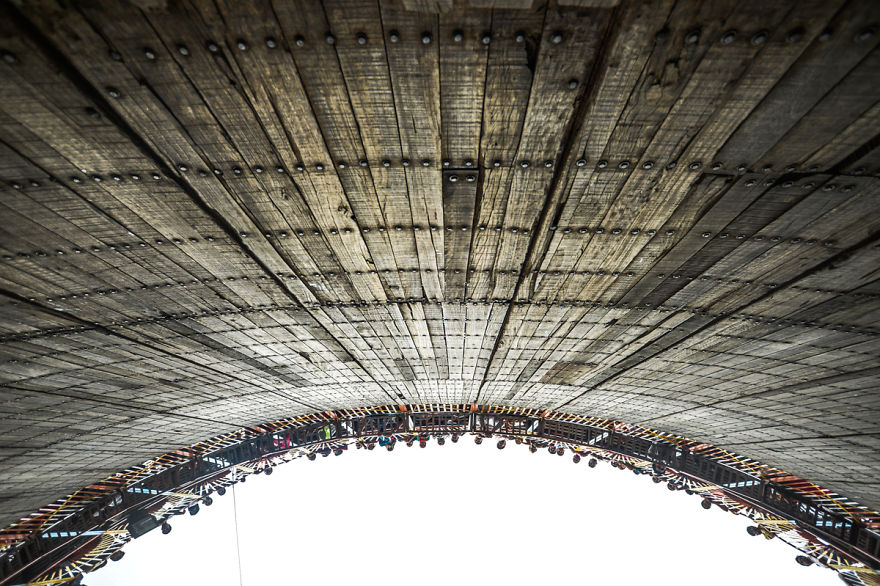 I Documented Daredevil Stuntmen & Their Lives At "Well Of Death"