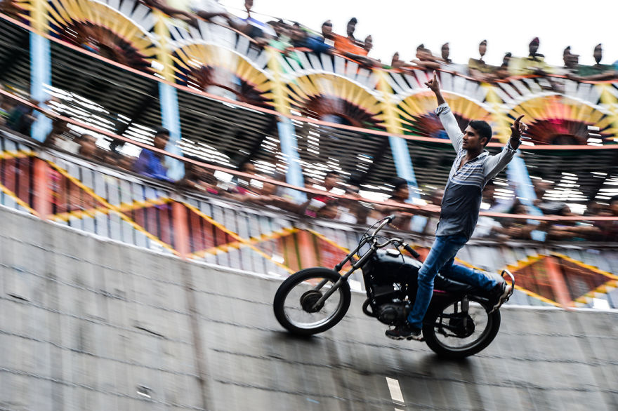 I Documented Daredevil Stuntmen & Their Lives At "Well Of Death"