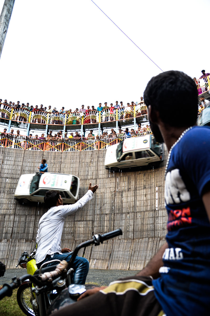 I Documented Daredevil Stuntmen & Their Lives At "Well Of Death"