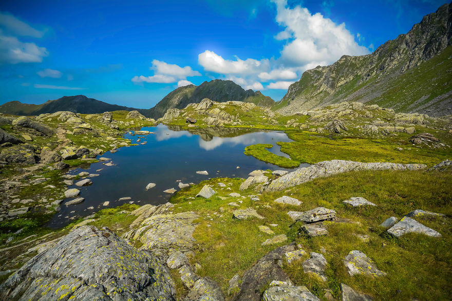 I Take Photos Showcasing The Beautiful Mountain Scenery In My Home Country