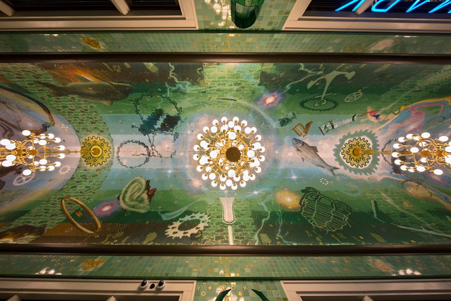 This Large Immersive Artwork Is An Ode To The Canals Of Amsterdam