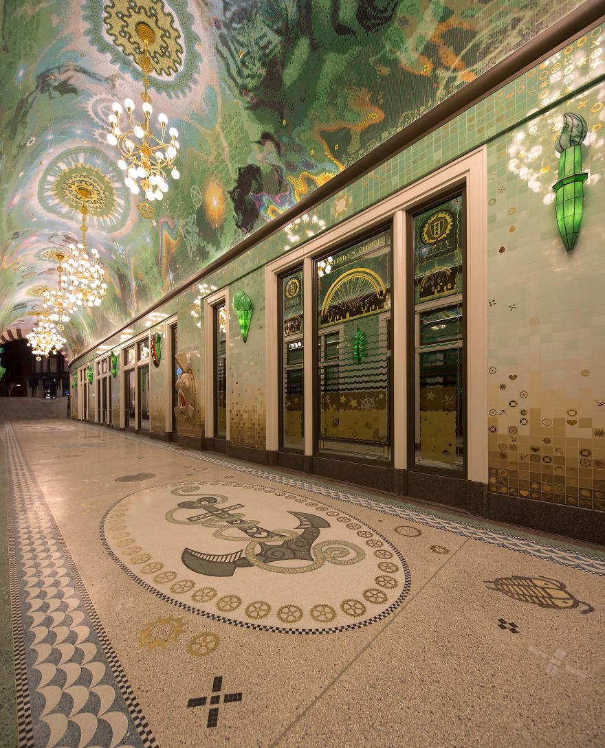 This Large Immersive Artwork Is An Ode To The Canals Of Amsterdam This Large Immersive Artwork Is An Ode To The Canals Of Amsterdam