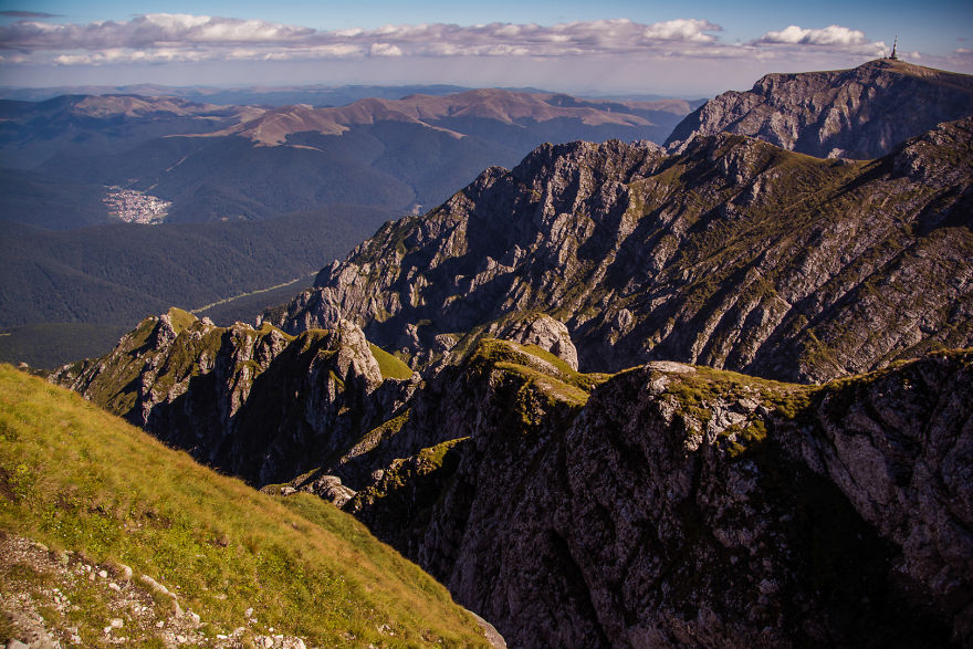 I Take Photos Showcasing The Beautiful Mountain Scenery In My Home Country