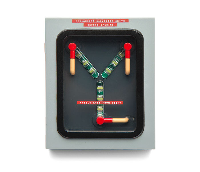 back-to-the-future-flux-capacitor-charger-2