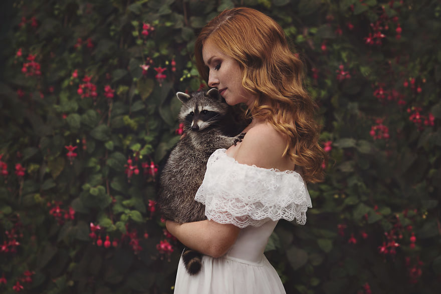 German Photographer Captures Magical Connection Between People And Animals