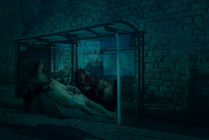 I Make Classical Paintings Travel Through City