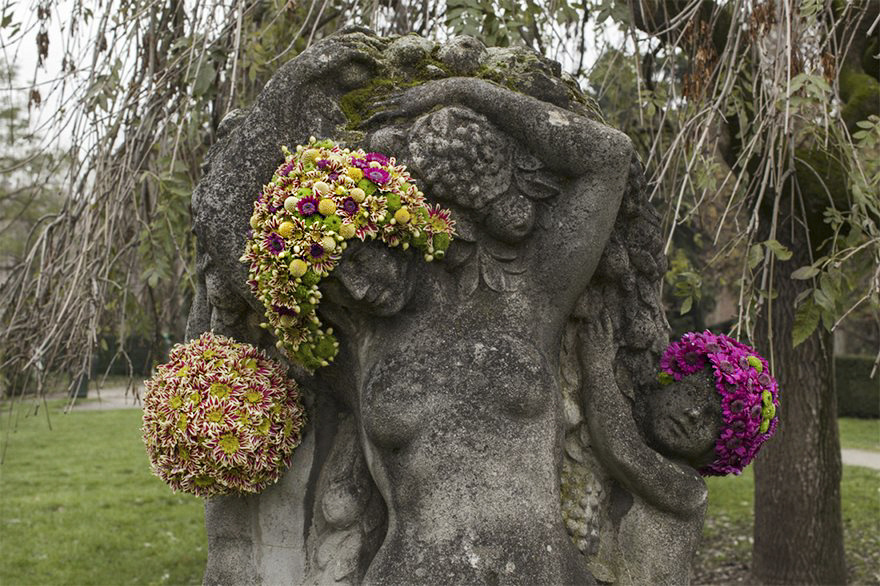 flower-crowns-beards-monuments-geoffroy-mottart-brussels-9