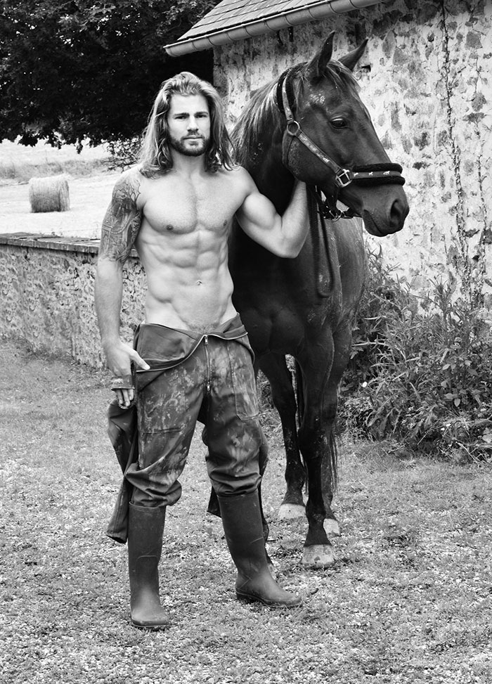 french-farmers-calendar-2017-fred-goudon-4 french-farmers-calendar-2017-fred-goudon-4