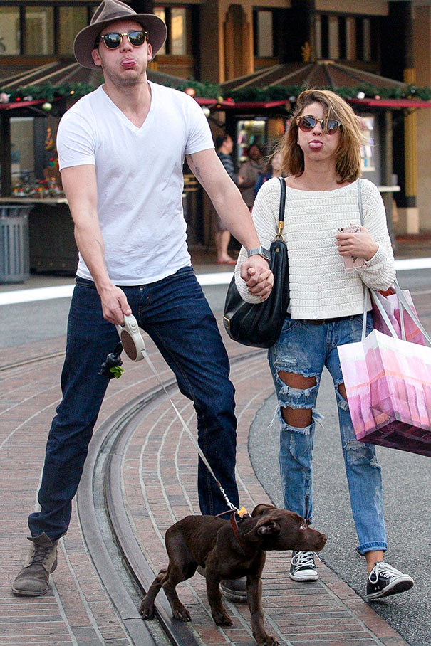 Sarah Hyland And Dominic Sherwood