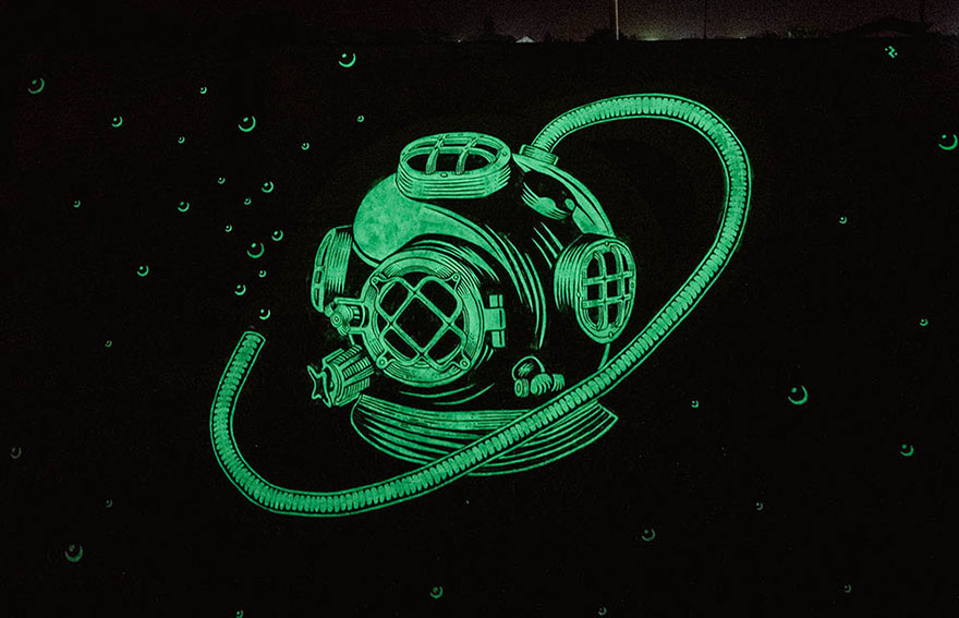 Glow-In-The-Dark Murals That Will Surprise You At Night Glow-In-The-Dark Murals That Will Surprise You At Night