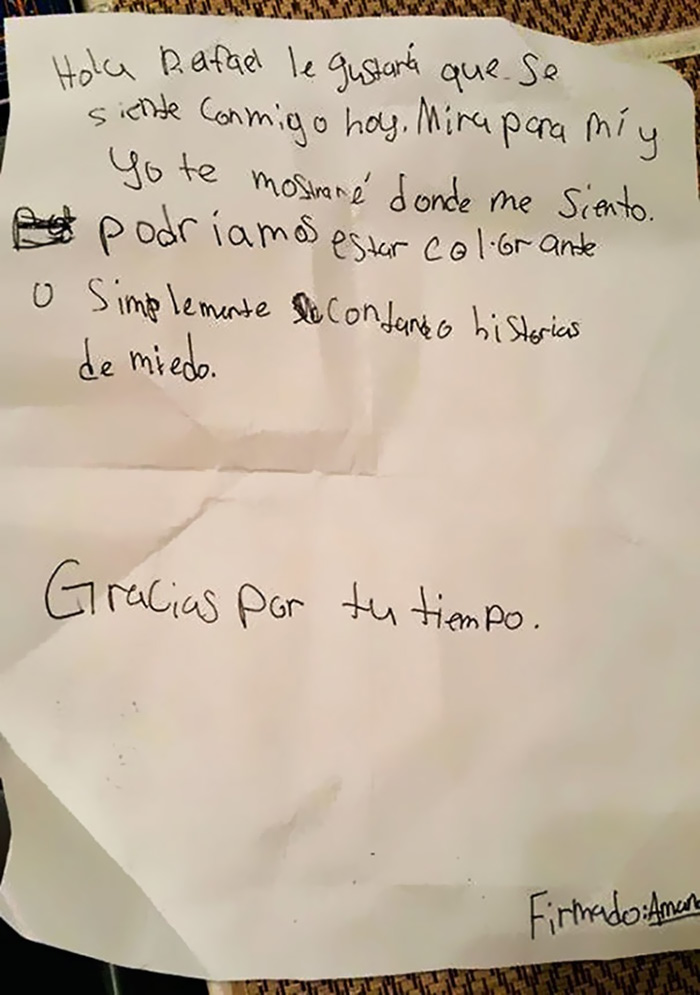Girl Uses Google Translate To Invite Her New Classmate Who Cant Speak English To Sit With Her At Lunch