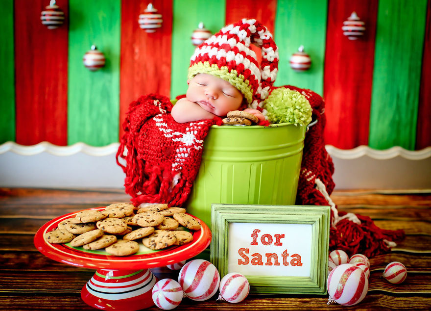 Newborn Baby Christmas Photoshoot