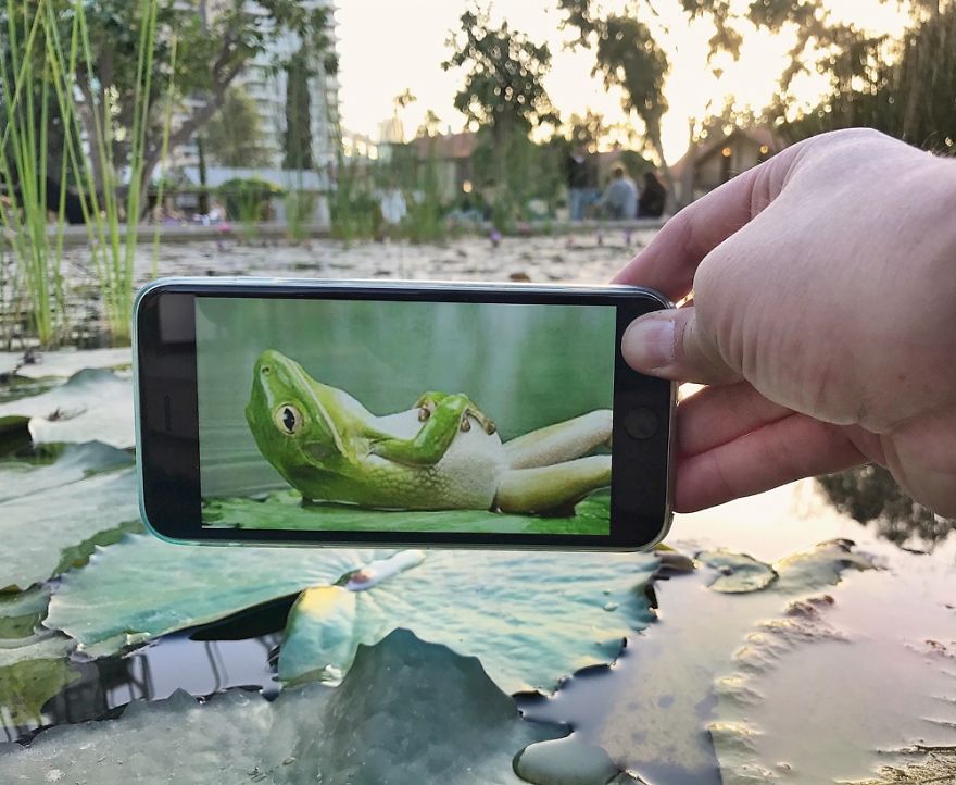Bringing Every Day Objects To Life With A Smartphone