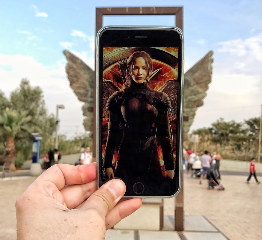 Bringing Every Day Objects To Life With A Smartphone