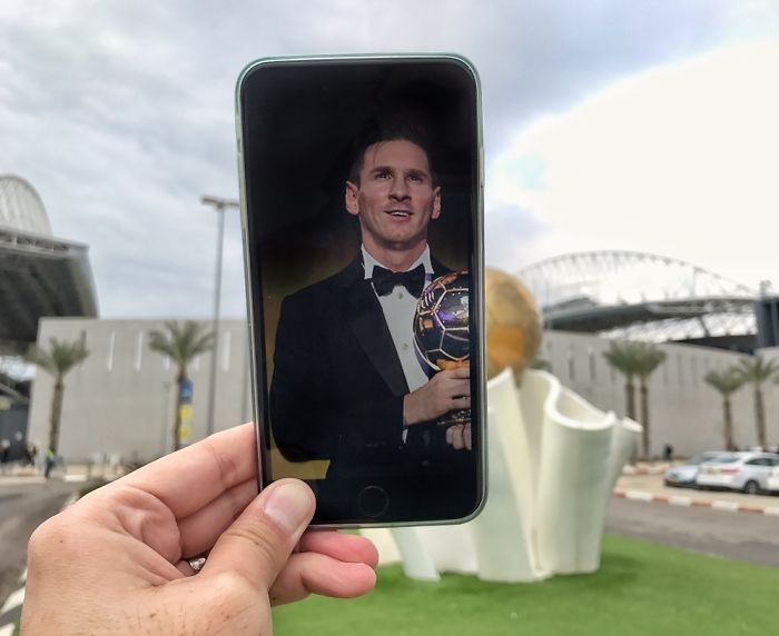 Bringing Everyday Objects And Places To Live With My Smartphone