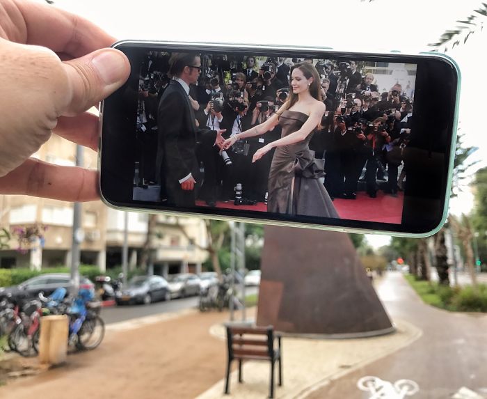 Bringing Everyday Objects And Places To Live With My Smartphone