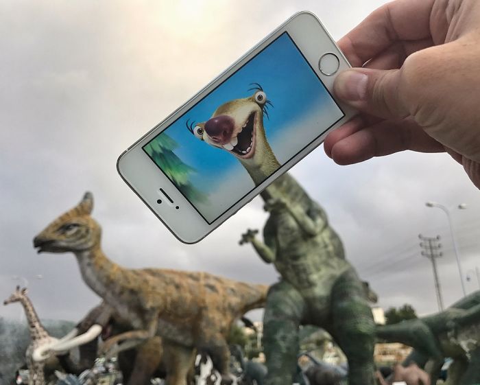 Bringing Everyday Objects And Places To Live With My Smartphone