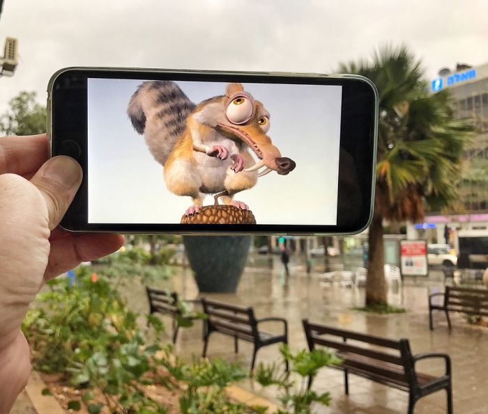 Bringing Everyday Objects And Places To Live With My Smartphone