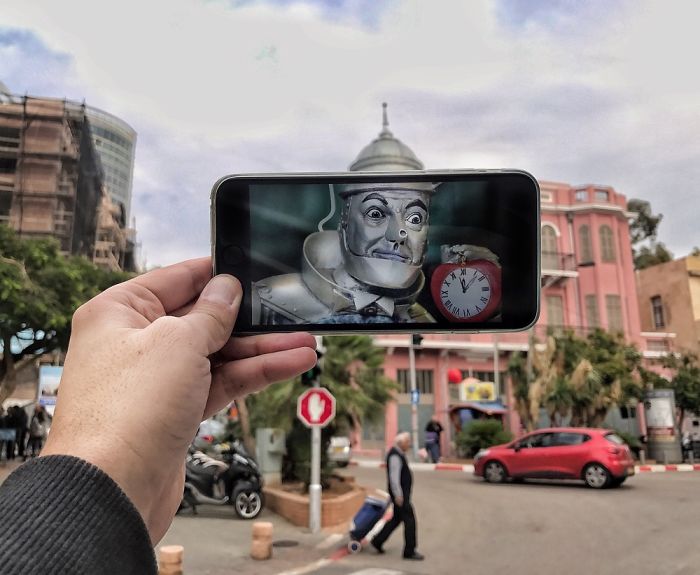 Bringing Everyday Objects And Places To Live With My Smartphone