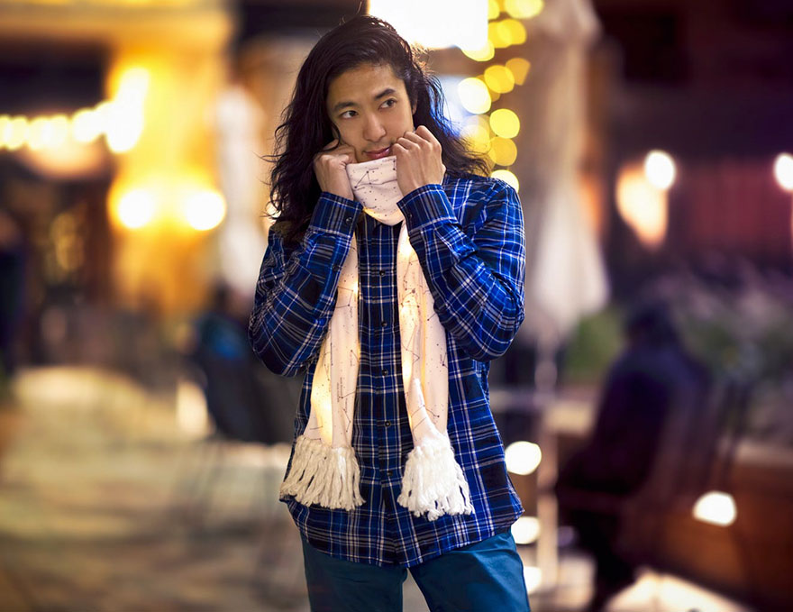 led-constellation-scarf-illumiscarf-shenovafashion-4 led-constellation-scarf-illumiscarf-shenovafashion-4