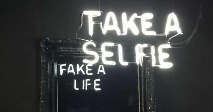 Mirror Reflections With Hidden MessagesMirror Reflections With Hidden Messages