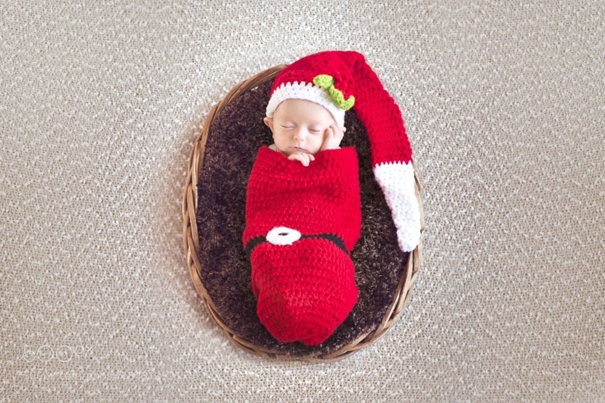 Newborn Baby Christmas Photoshoot