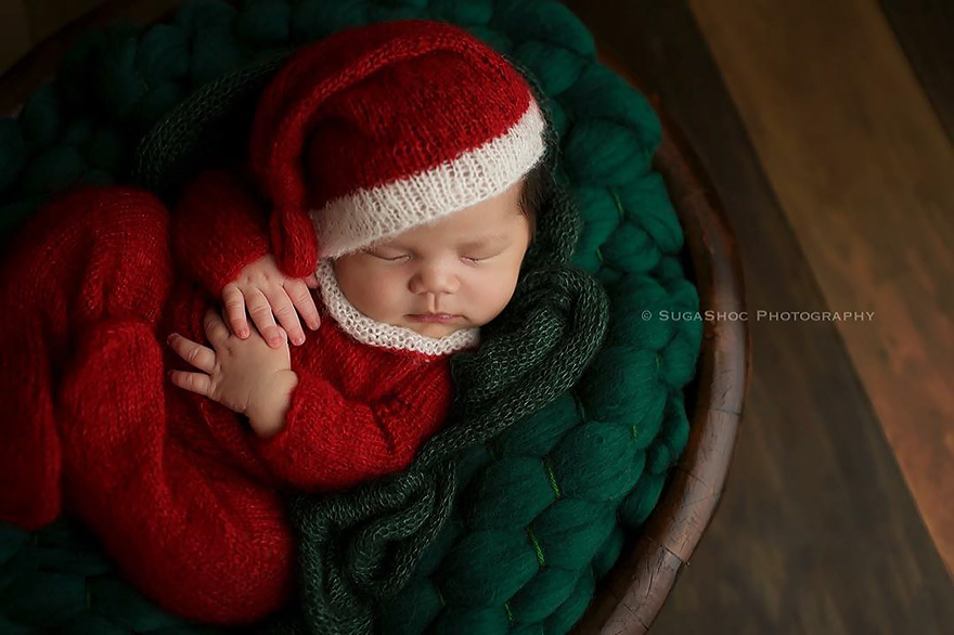 Newborn Baby Christmas Photoshoot