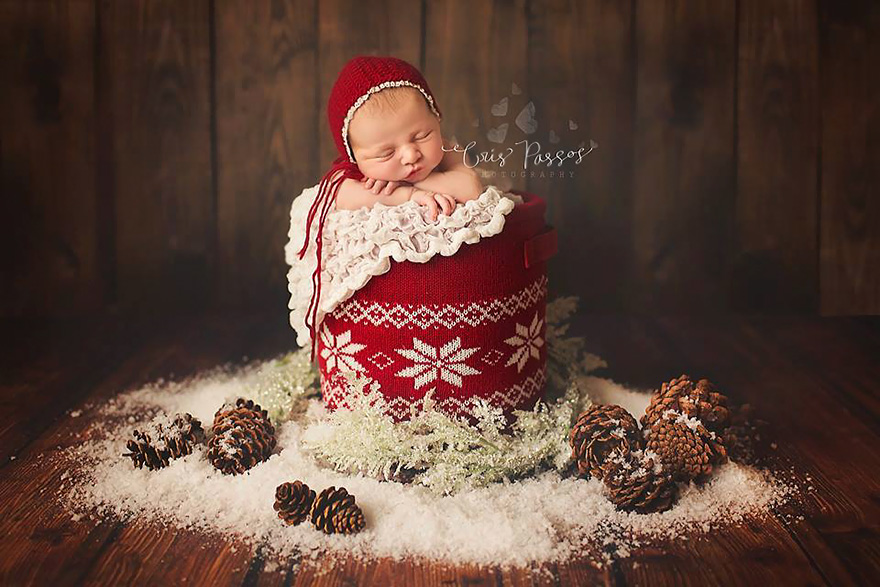 Newborn Baby Christmas Photoshoot