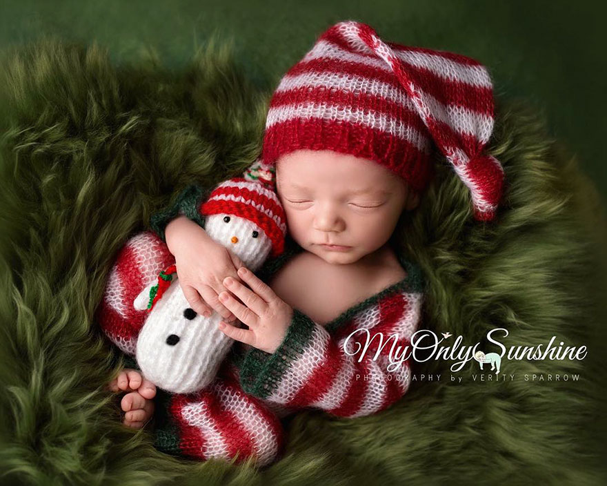 Newborn Baby Christmas Photoshoot