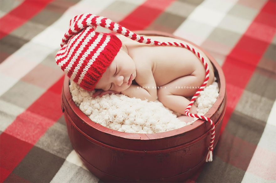Newborn Baby Christmas Photoshoot