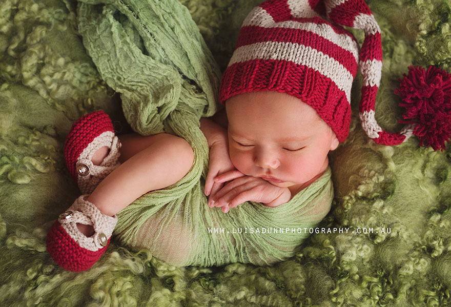 Newborn Baby Christmas Photoshoot