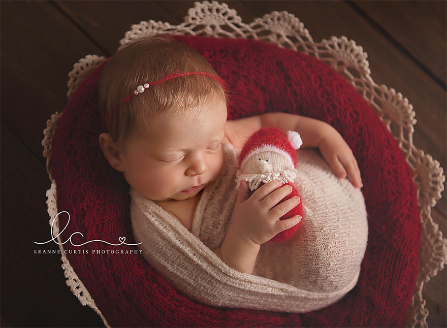 Newborn Baby Christmas Photoshoot