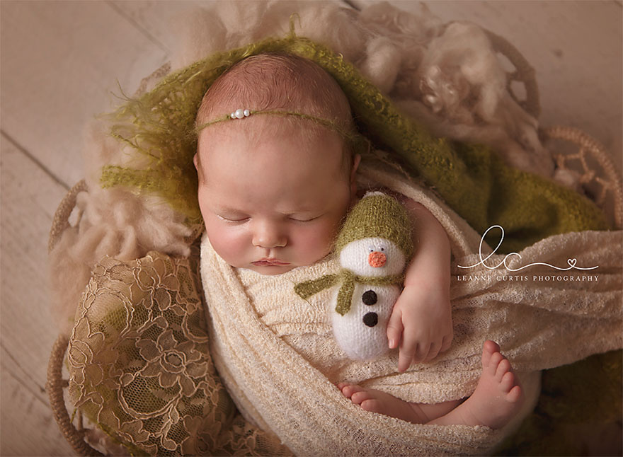 Newborn Baby Christmas Photoshoot