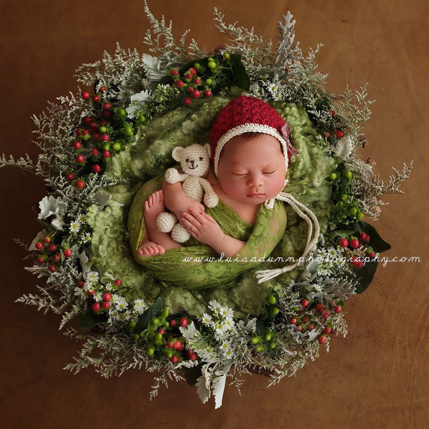 Newborn Baby Christmas Photoshoot