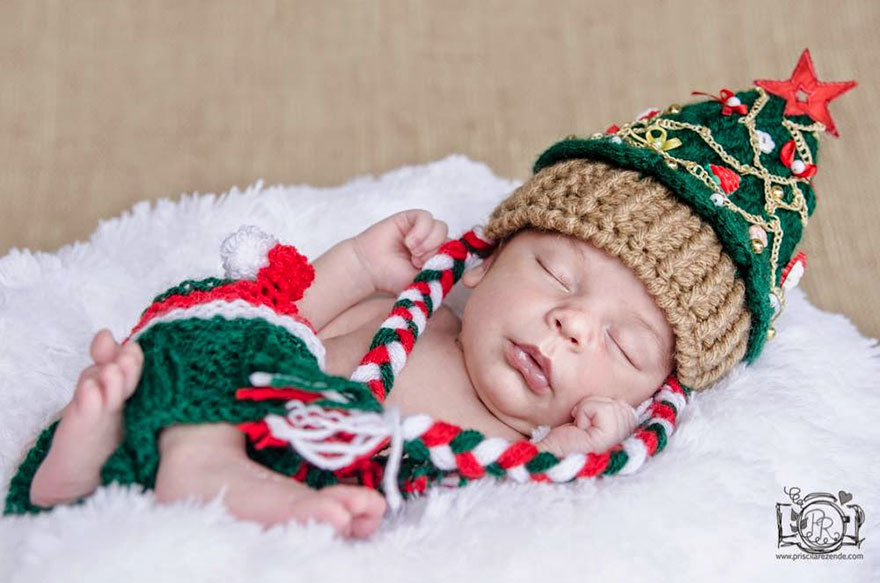 Newborn Baby Christmas Photoshoot
