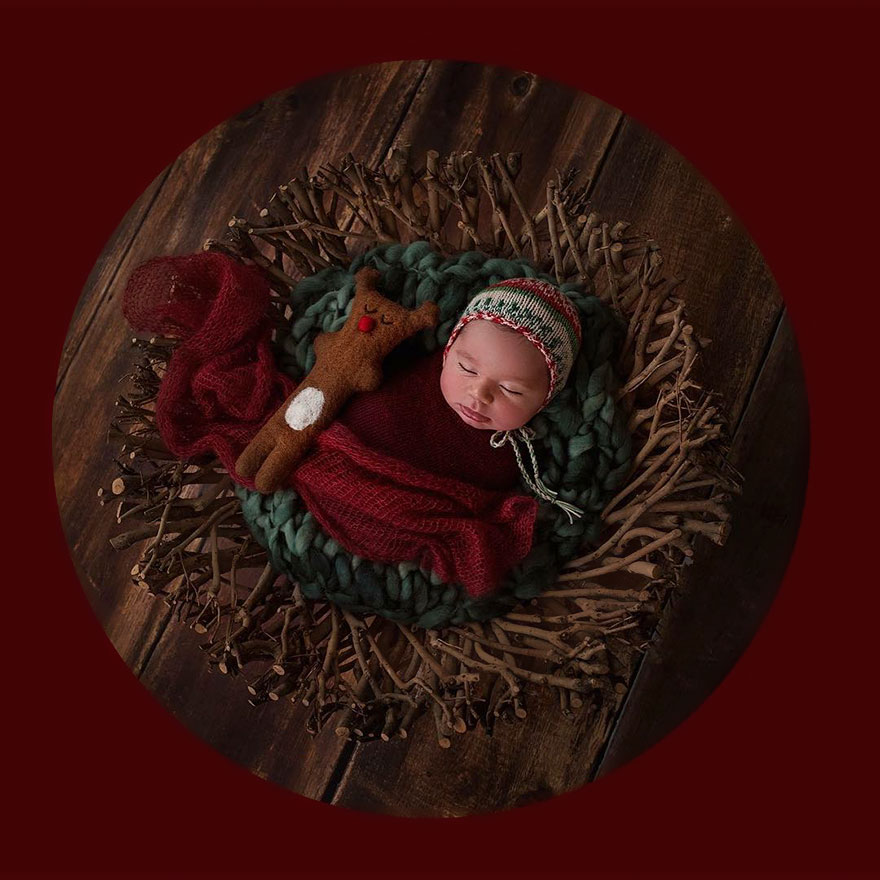 Newborn Baby Christmas Photoshoot