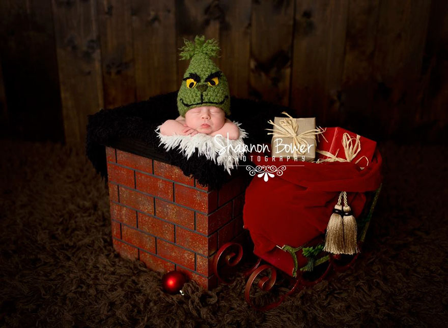 Newborn Baby Christmas Photoshoot
