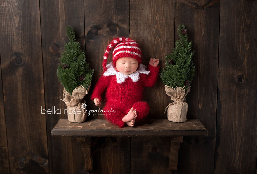 Newborn Baby Christmas Photoshoot