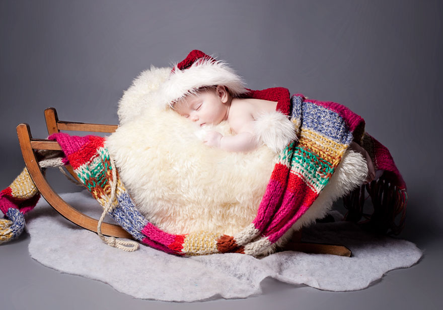 Newborn Baby Christmas Photoshoot