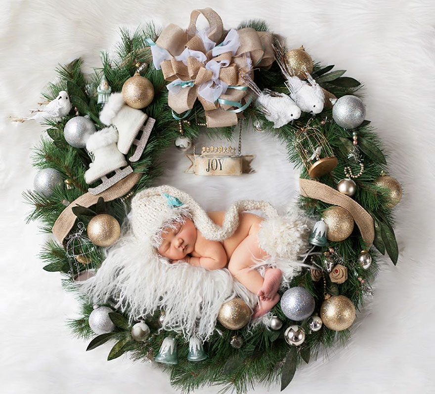 Newborn Baby Christmas Photoshoot
