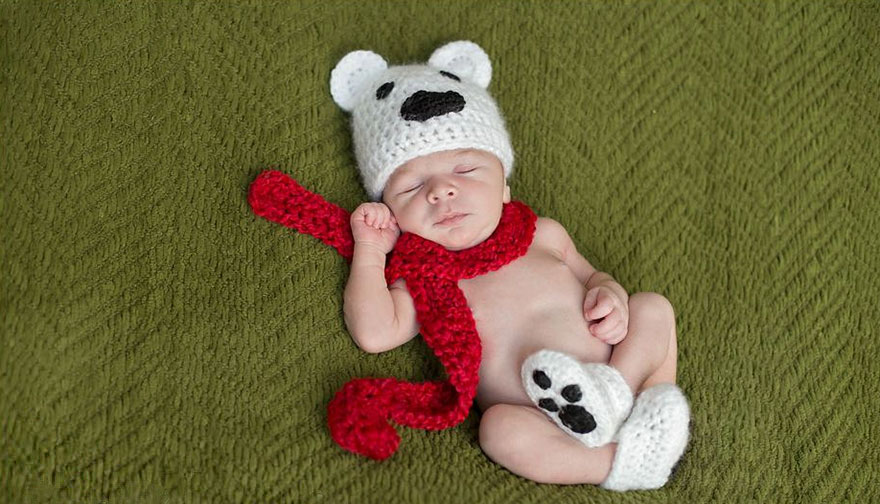 Newborn Baby Christmas Photoshoot