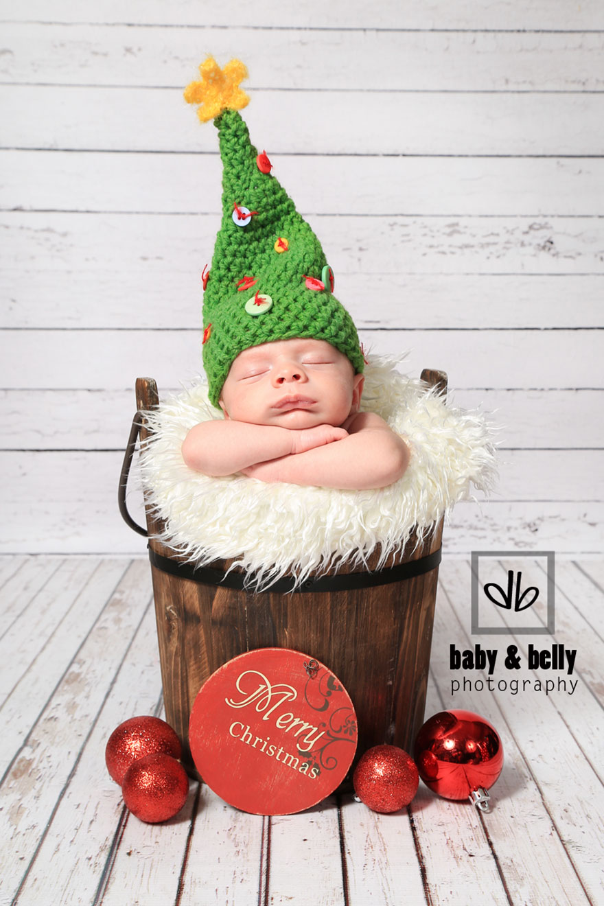 Newborn Baby Christmas Photoshoot