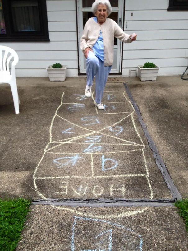 My Grandma Is 95 In This Pic, She'll Be 97 Soon.