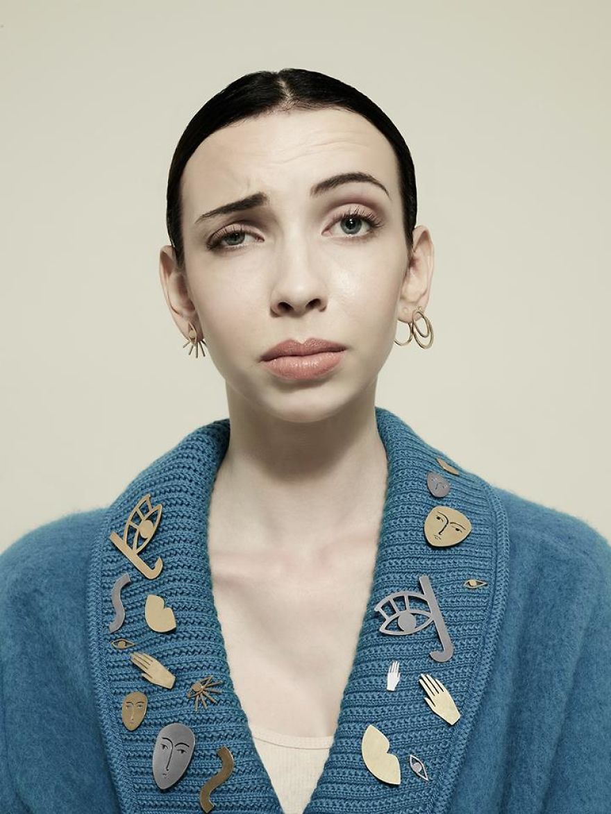 Polish Artist And Her Amazing Face-Like And Hands-Like Jewellery Polish Artist And Her Amazing Face-Like And Hands-Like Jewellery