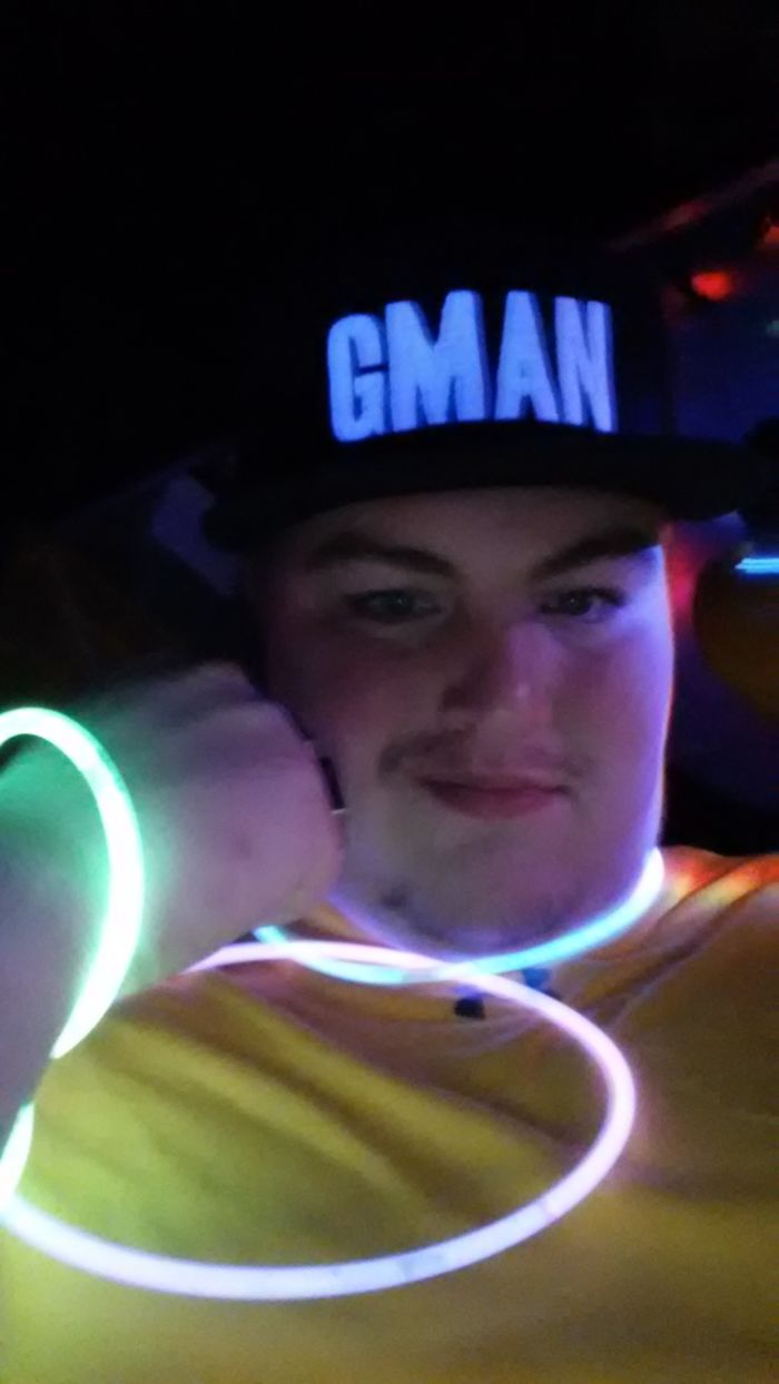 People Tell Me I Have A Twin Maybe Everyone Can Help Me Find Him