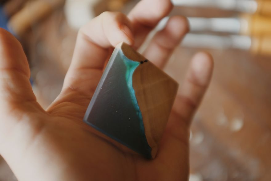 I Made An Ocean Miniature Out Of Birch-Tree And Resin