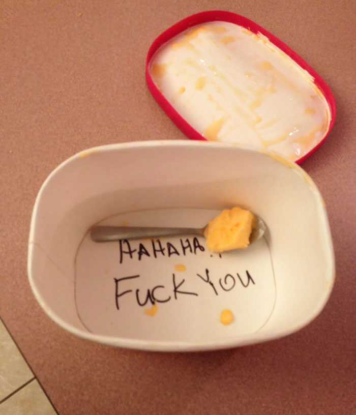 Sister Wouldn't Share Her Sherbet With Me, So I Helped Myself And Left Her A Thank You Note