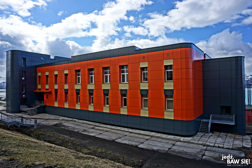 I Visited The Post-Soviet City Of Barentsburg On The Svalbard Archipelago